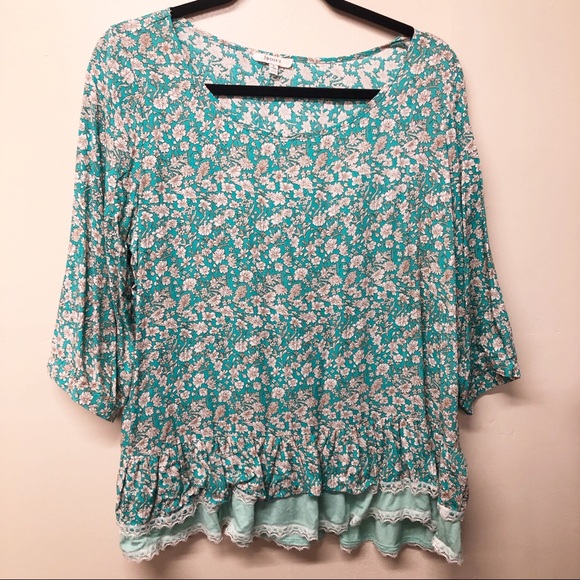 JODIFL Tops - Jodifl Floral 3/4 Sleeve Blouse Size Small